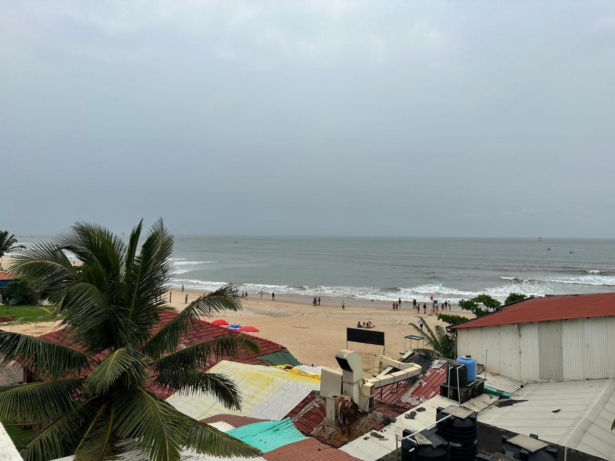 Hotel Salty Waves Baga Ngoại thất bức ảnh