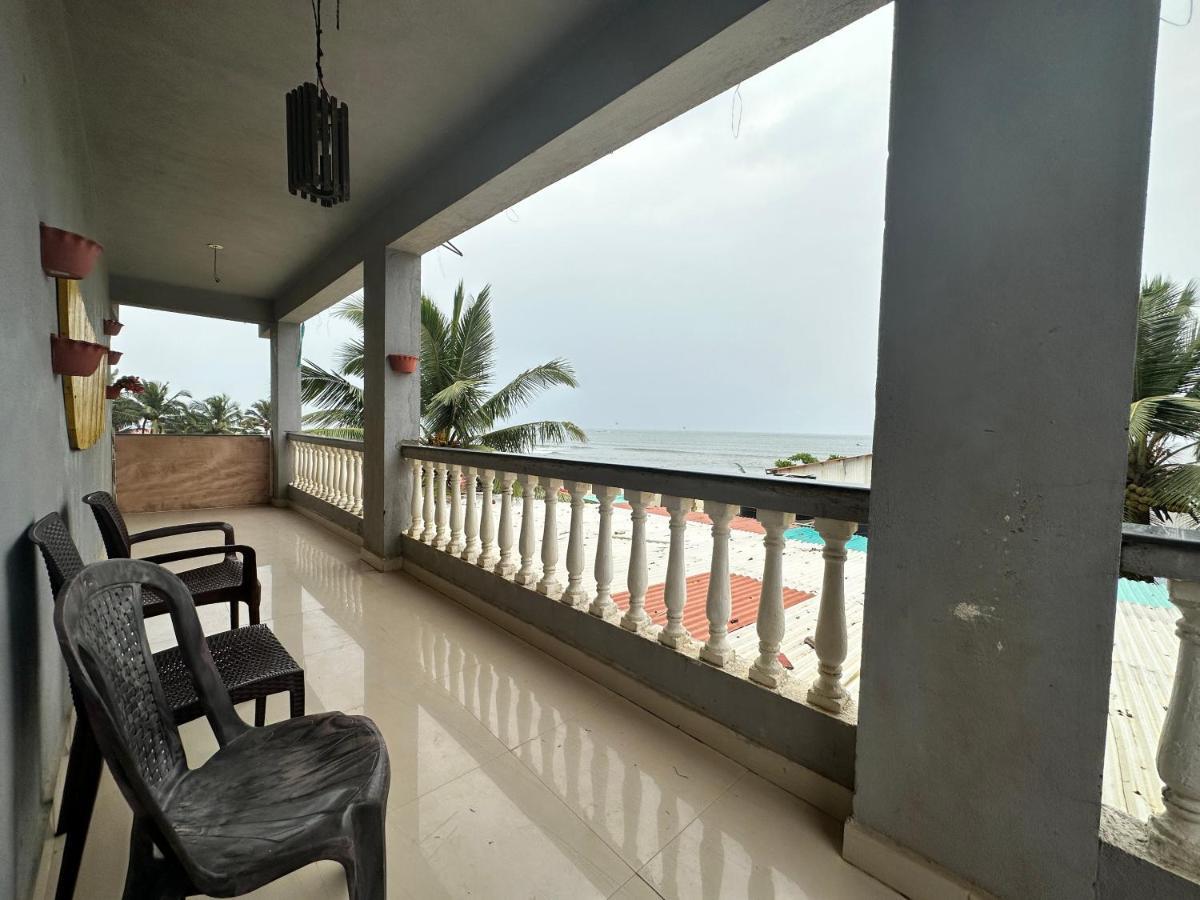 Hotel Salty Waves Baga Ngoại thất bức ảnh
