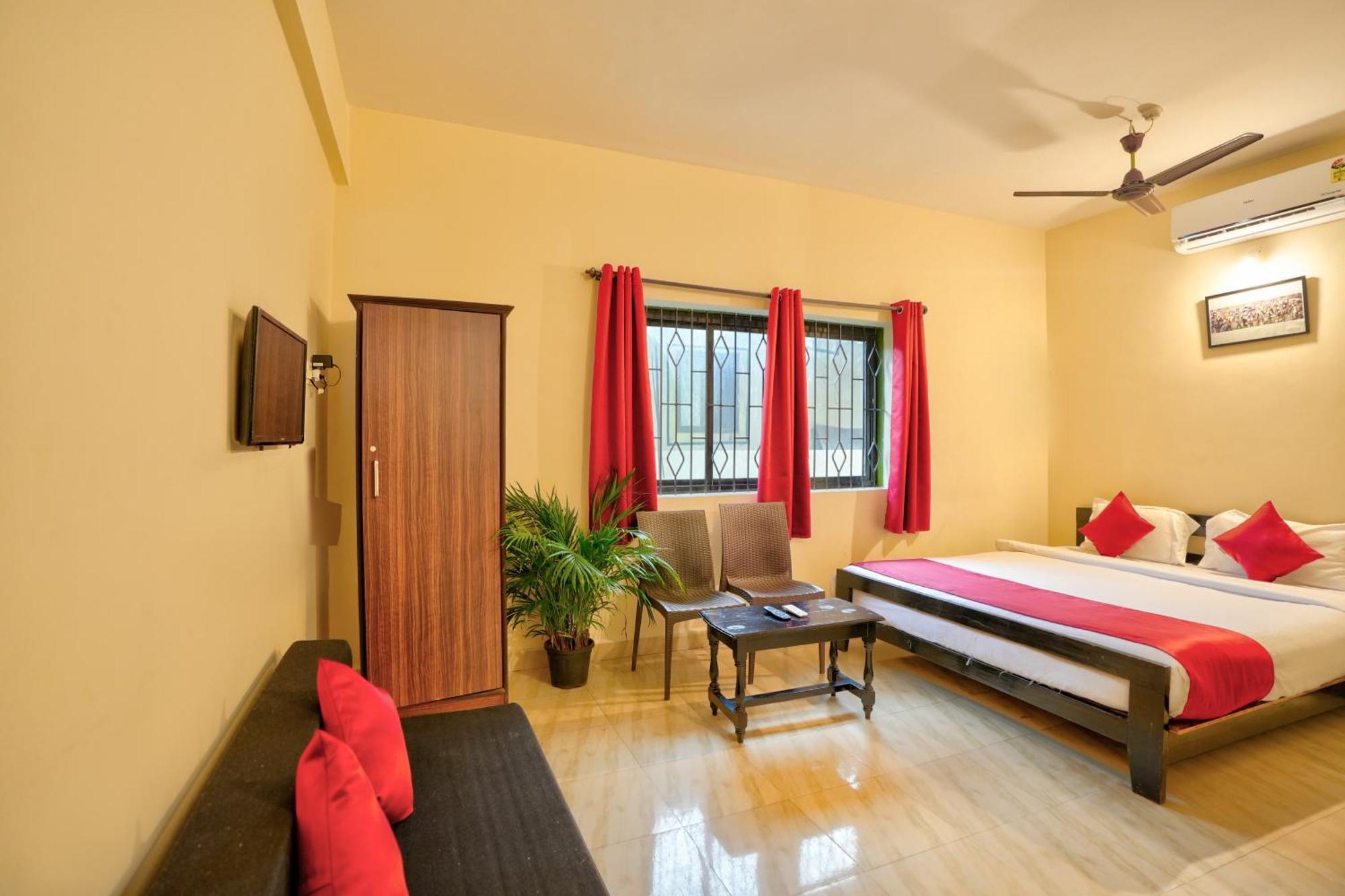 Hotel Salty Waves Baga Ngoại thất bức ảnh