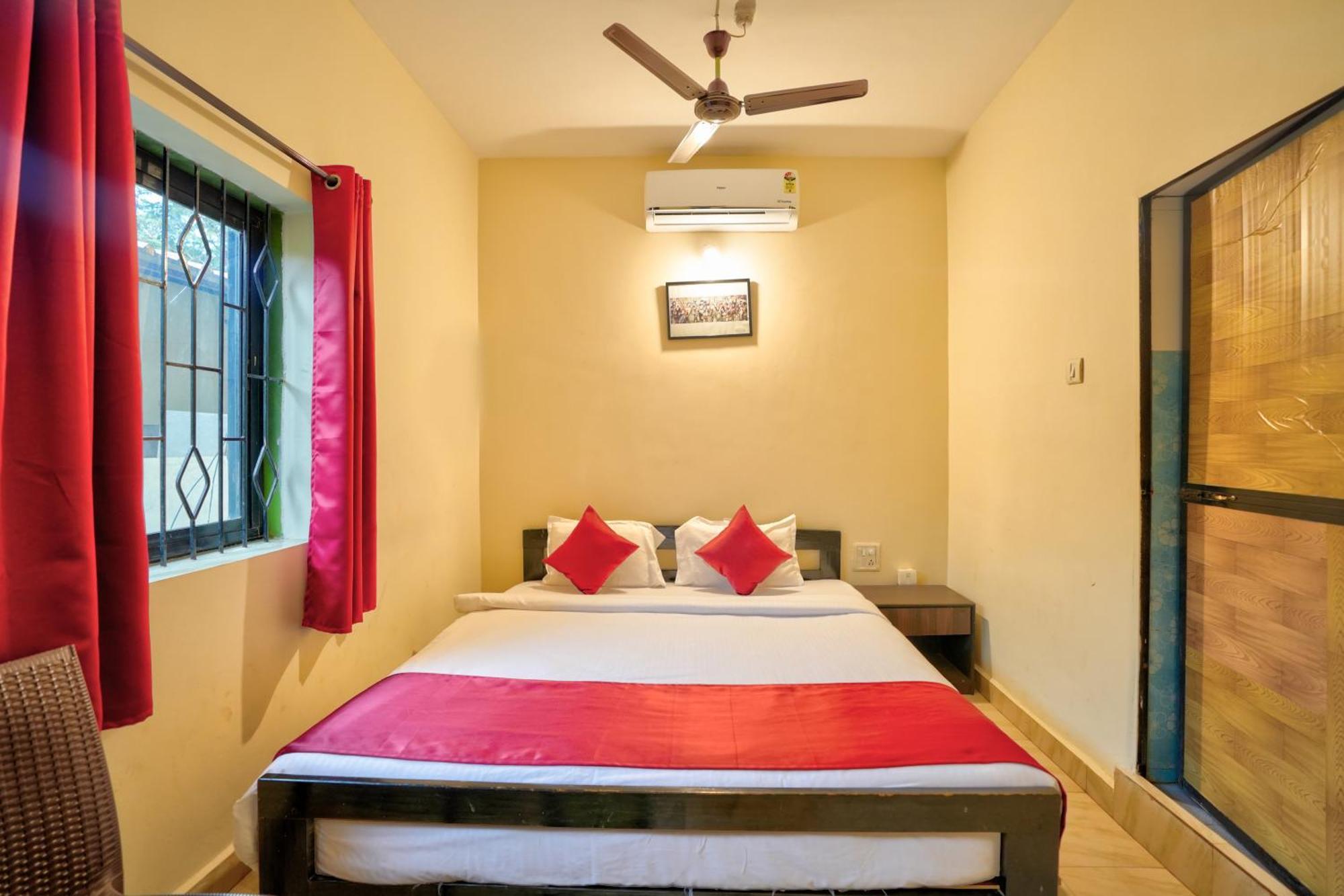 Hotel Salty Waves Baga Ngoại thất bức ảnh