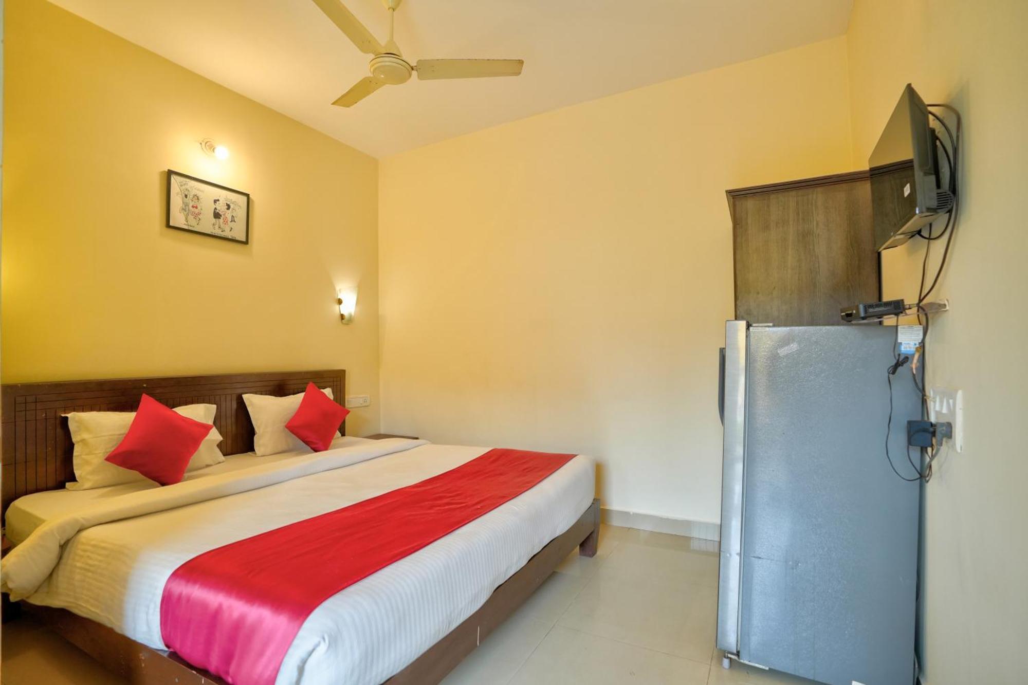 Hotel Salty Waves Baga Ngoại thất bức ảnh