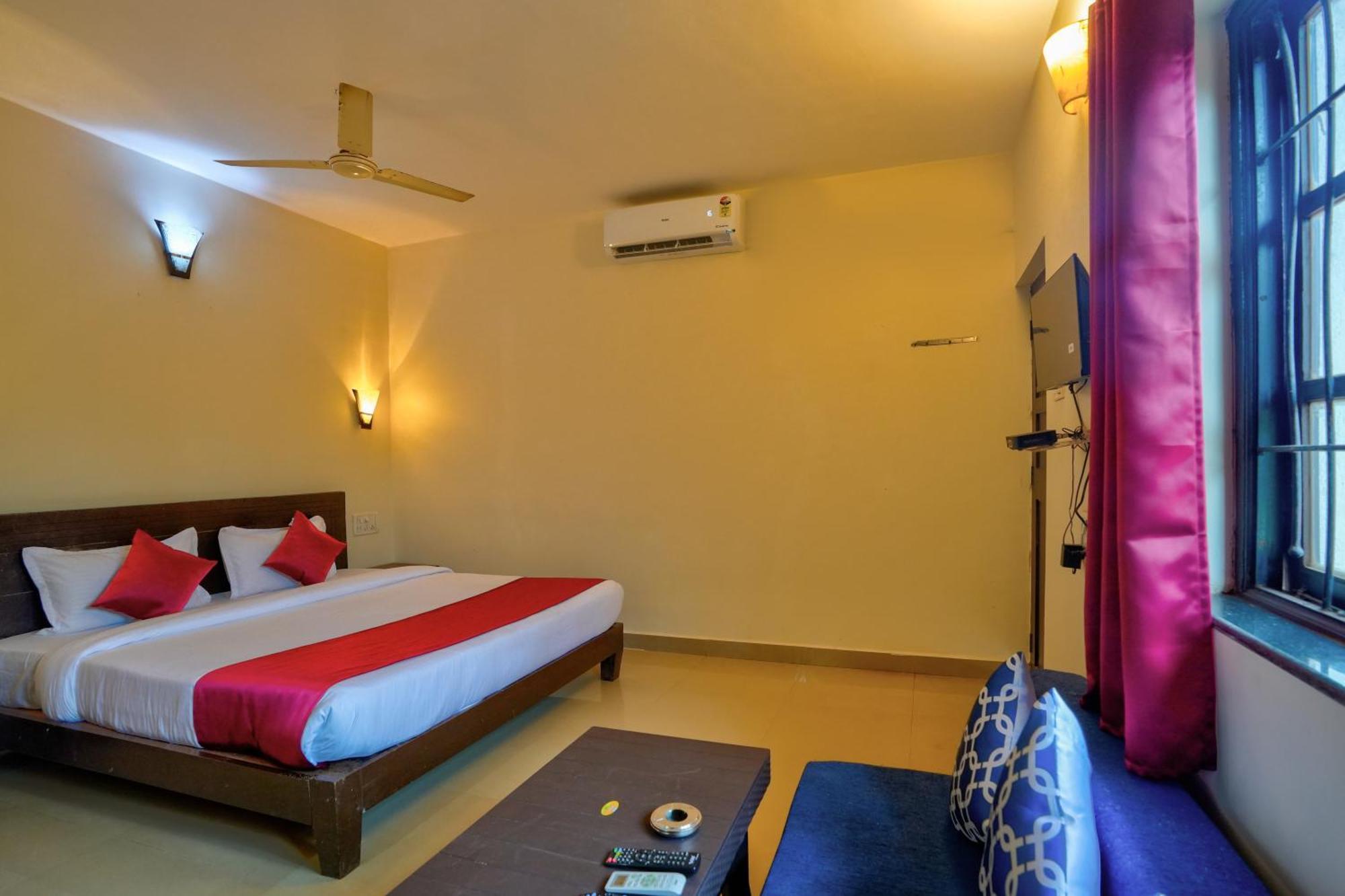 Hotel Salty Waves Baga Ngoại thất bức ảnh