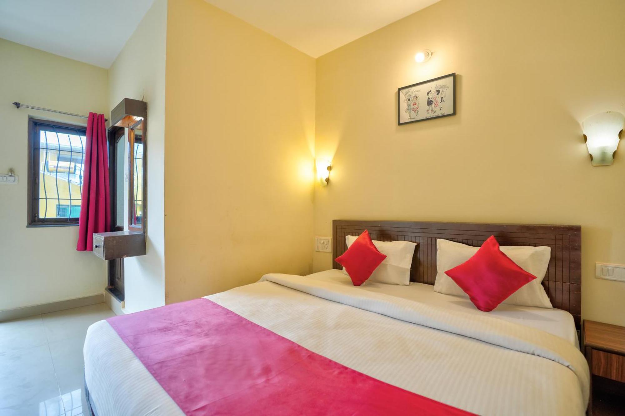 Hotel Salty Waves Baga Ngoại thất bức ảnh