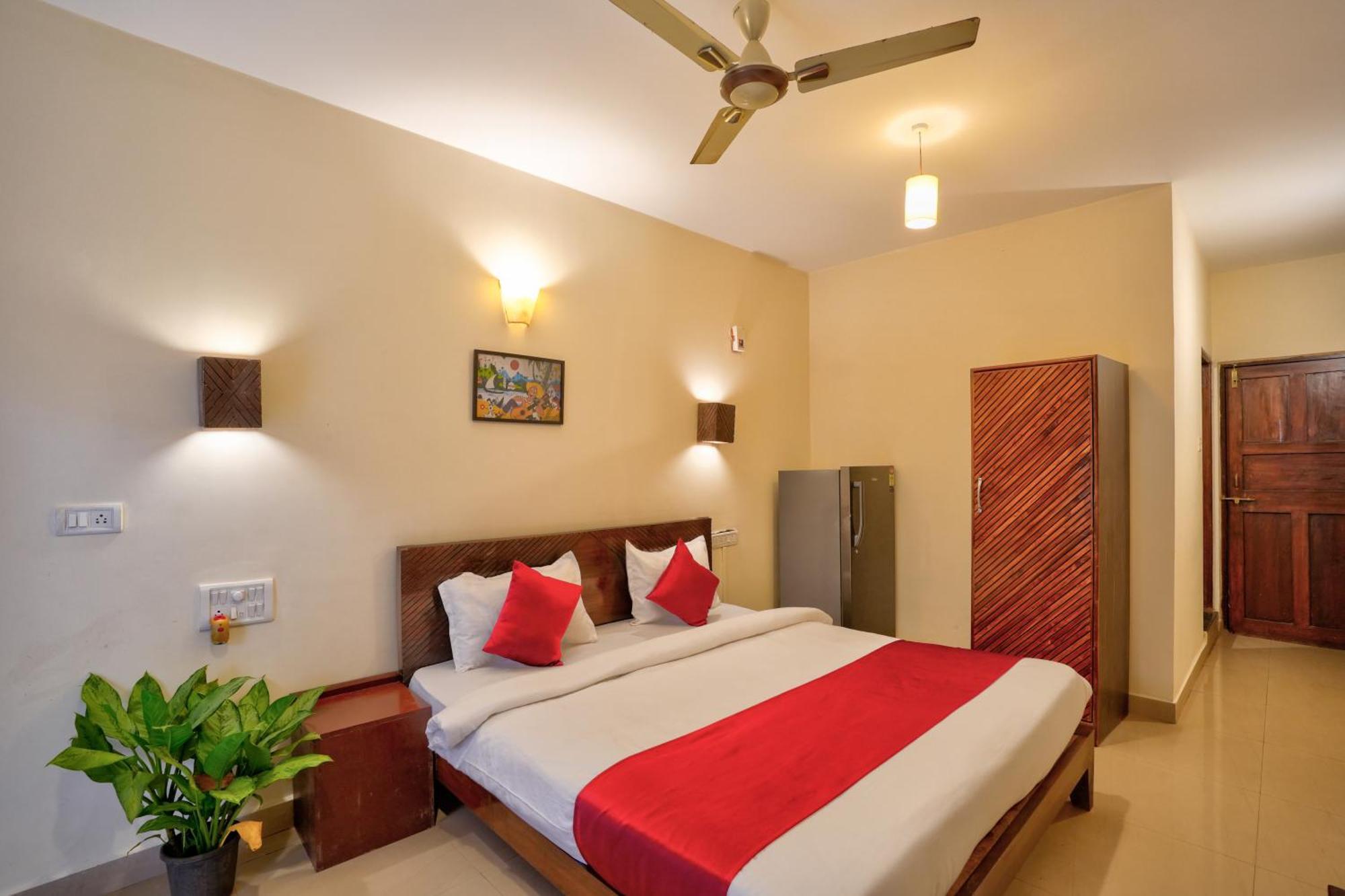 Hotel Salty Waves Baga Ngoại thất bức ảnh