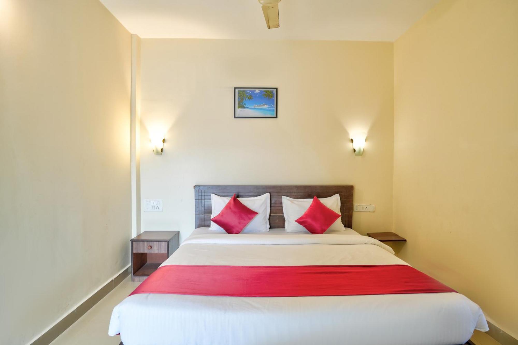 Hotel Salty Waves Baga Ngoại thất bức ảnh