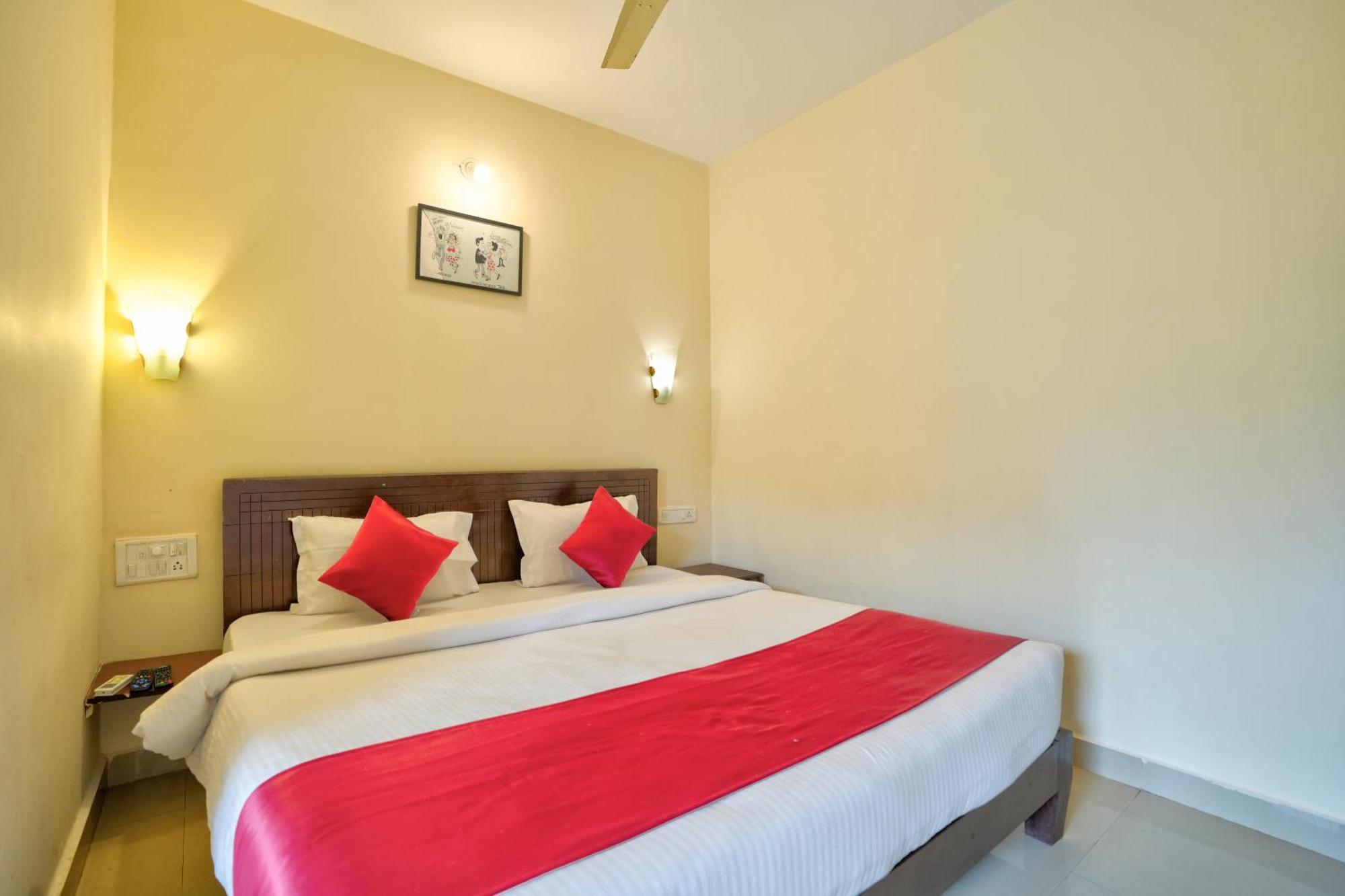 Hotel Salty Waves Baga Ngoại thất bức ảnh
