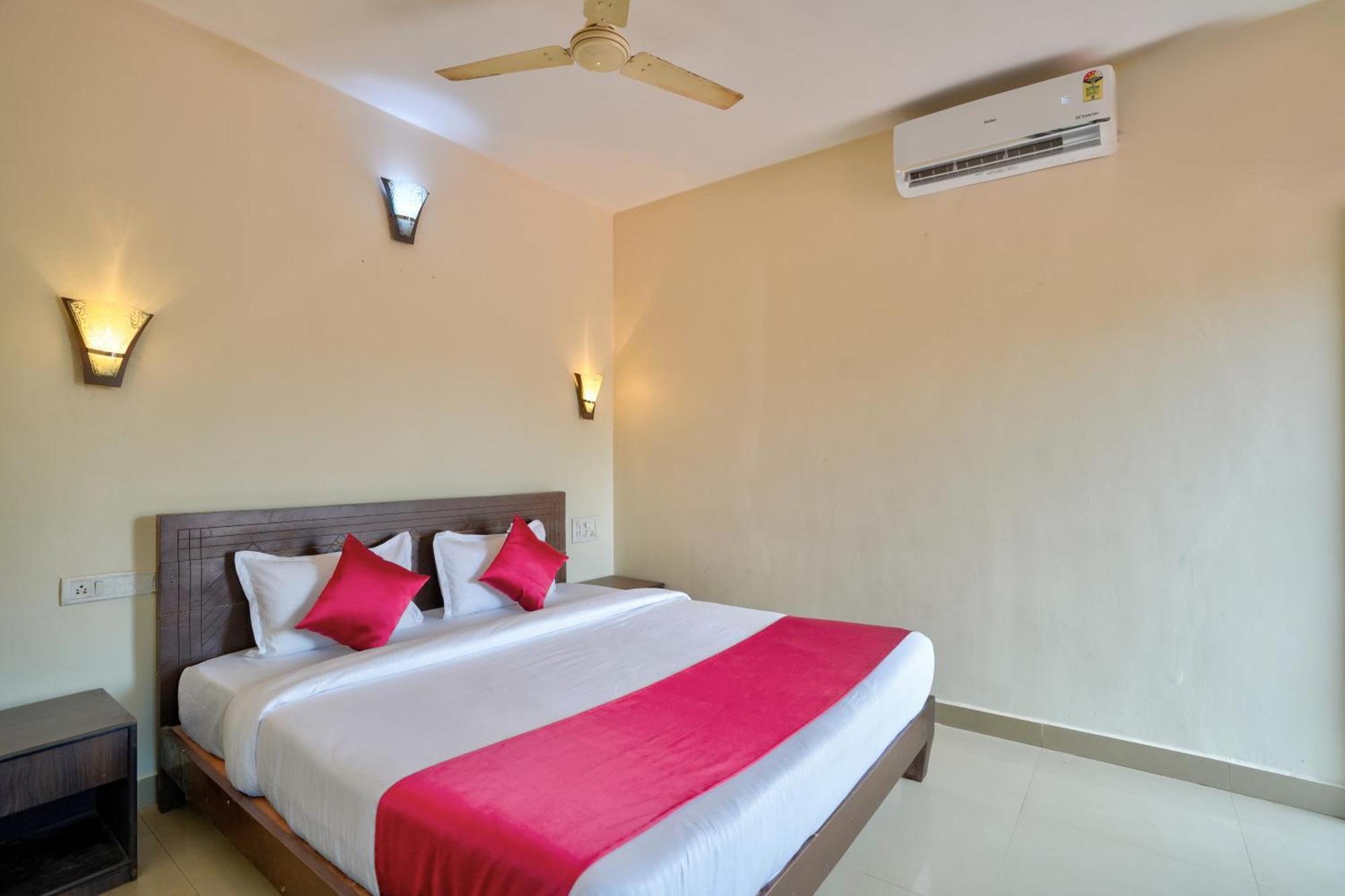 Hotel Salty Waves Baga Ngoại thất bức ảnh