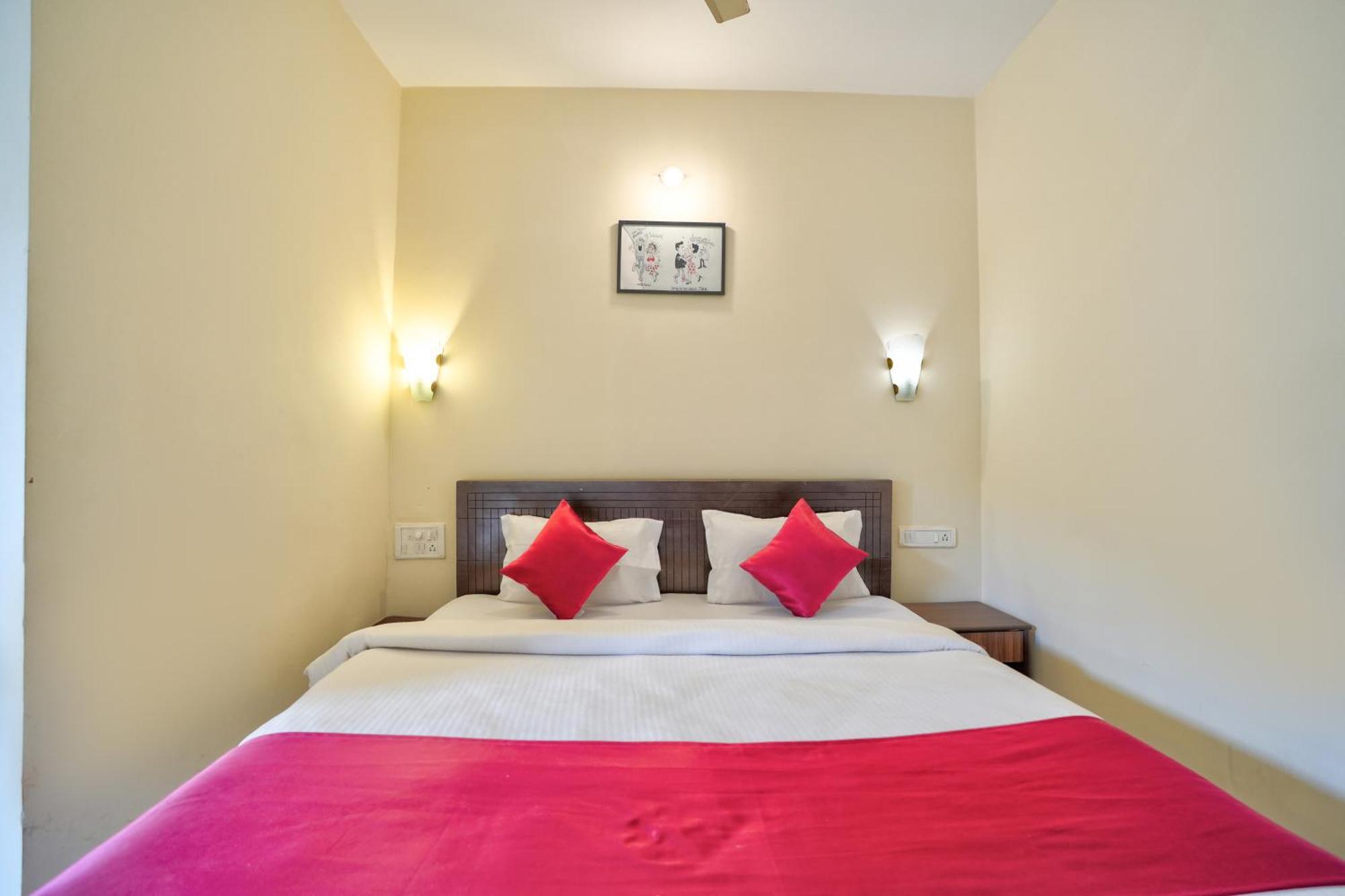 Hotel Salty Waves Baga Ngoại thất bức ảnh