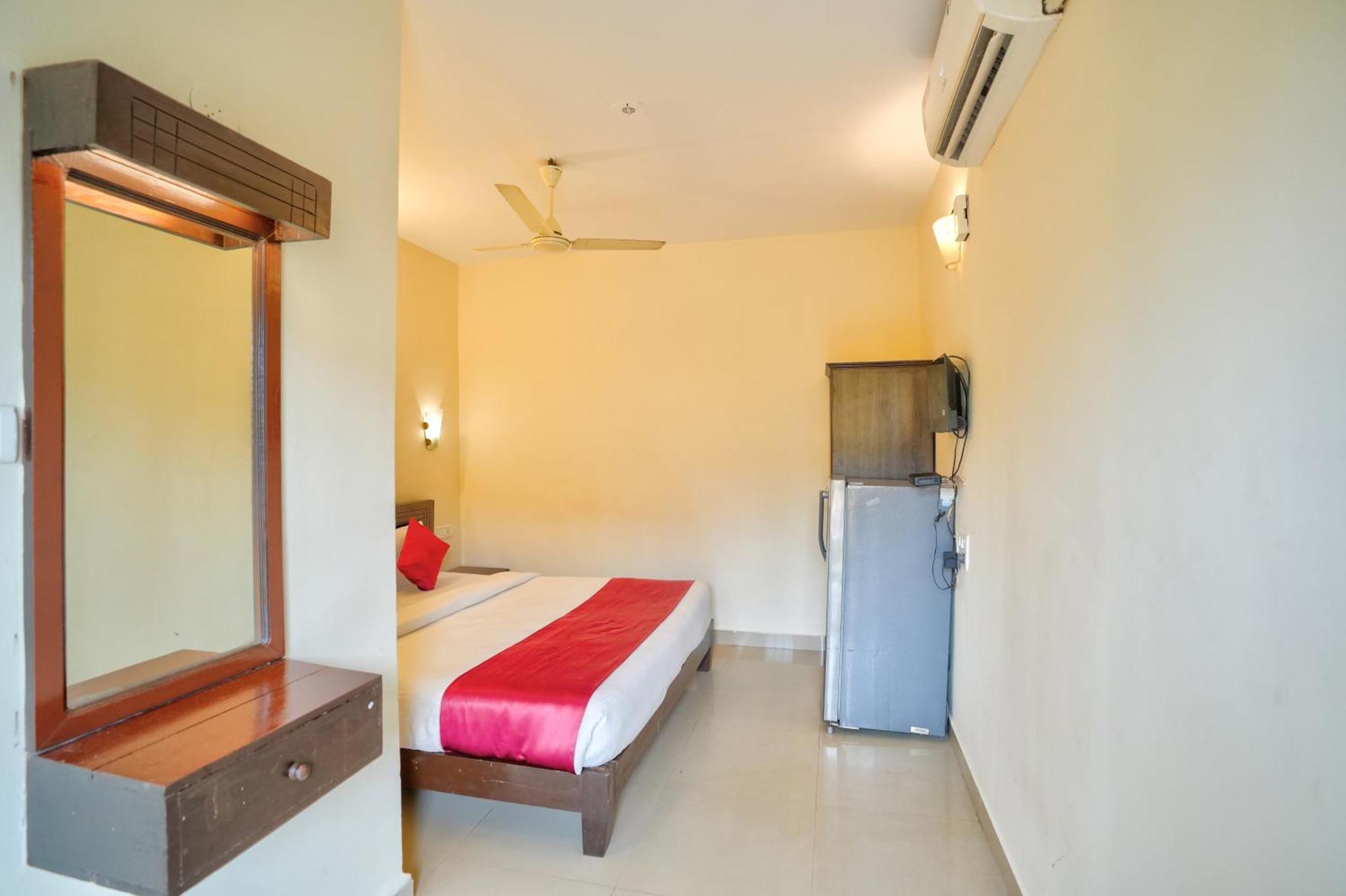 Hotel Salty Waves Baga Ngoại thất bức ảnh