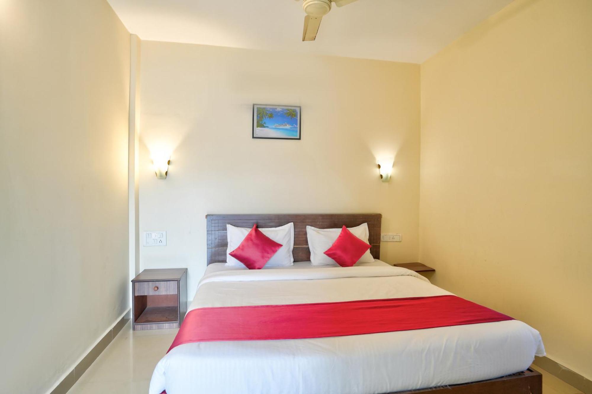 Hotel Salty Waves Baga Ngoại thất bức ảnh