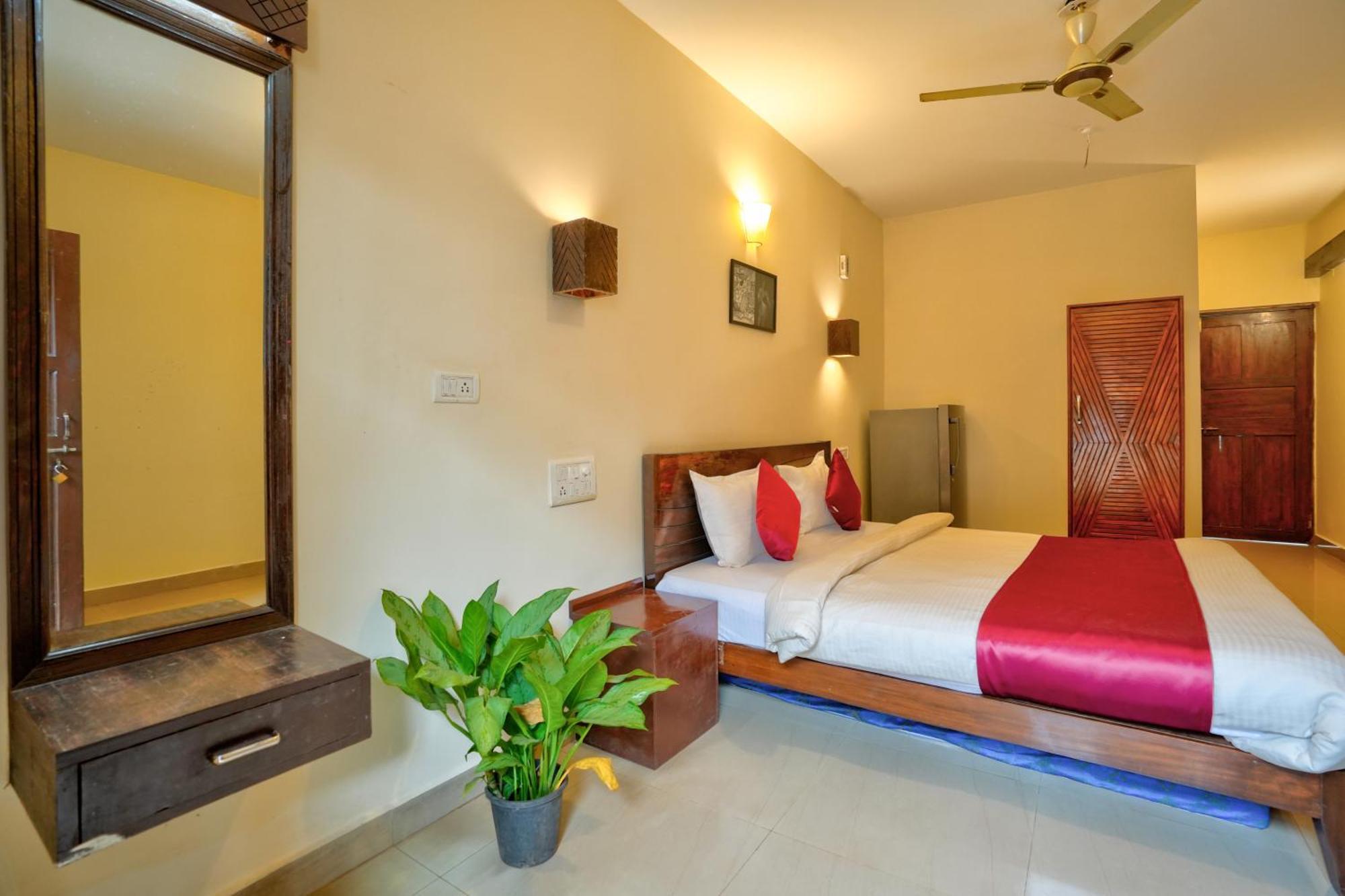 Hotel Salty Waves Baga Ngoại thất bức ảnh
